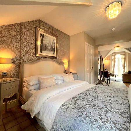 Bowness Bay Suites (Adults Only) Buitenkant foto