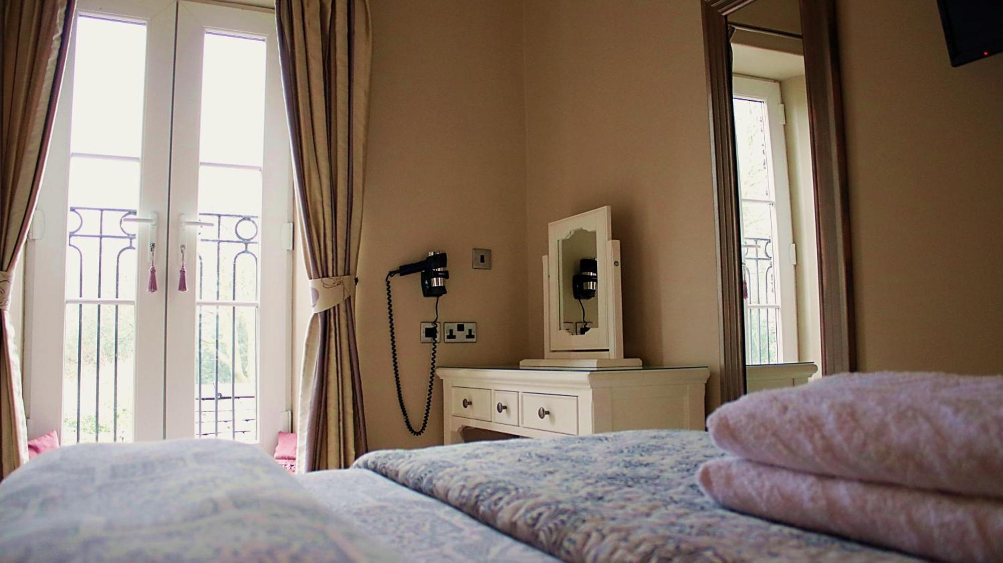 Bowness Bay Suites (Adults Only) Buitenkant foto