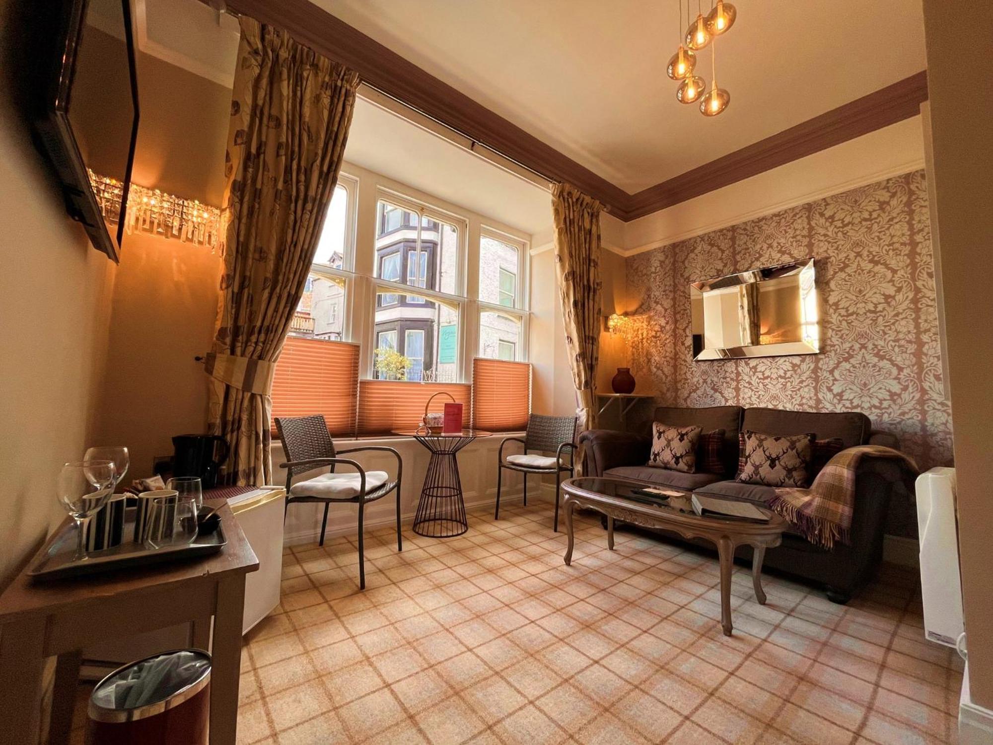 Bowness Bay Suites (Adults Only) Buitenkant foto