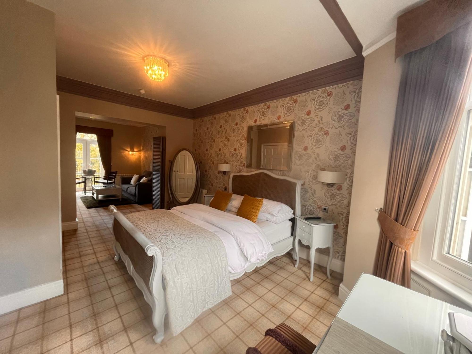 Bowness Bay Suites (Adults Only) Buitenkant foto